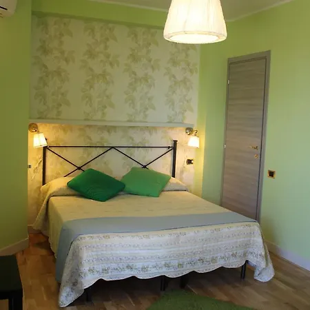 Axia Terme B&b, 4 Min Dal Centro Storico - Park Privato *
